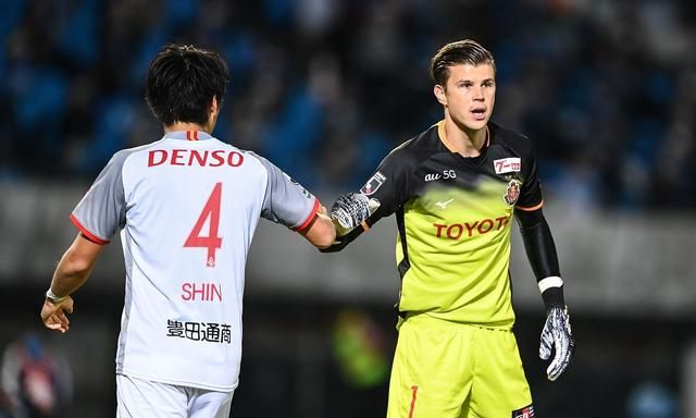 关于今晨法国杯传出新动向，波尔图内部沟通，管理层表态：气氛紧张，阵容厚度经受考验的信息